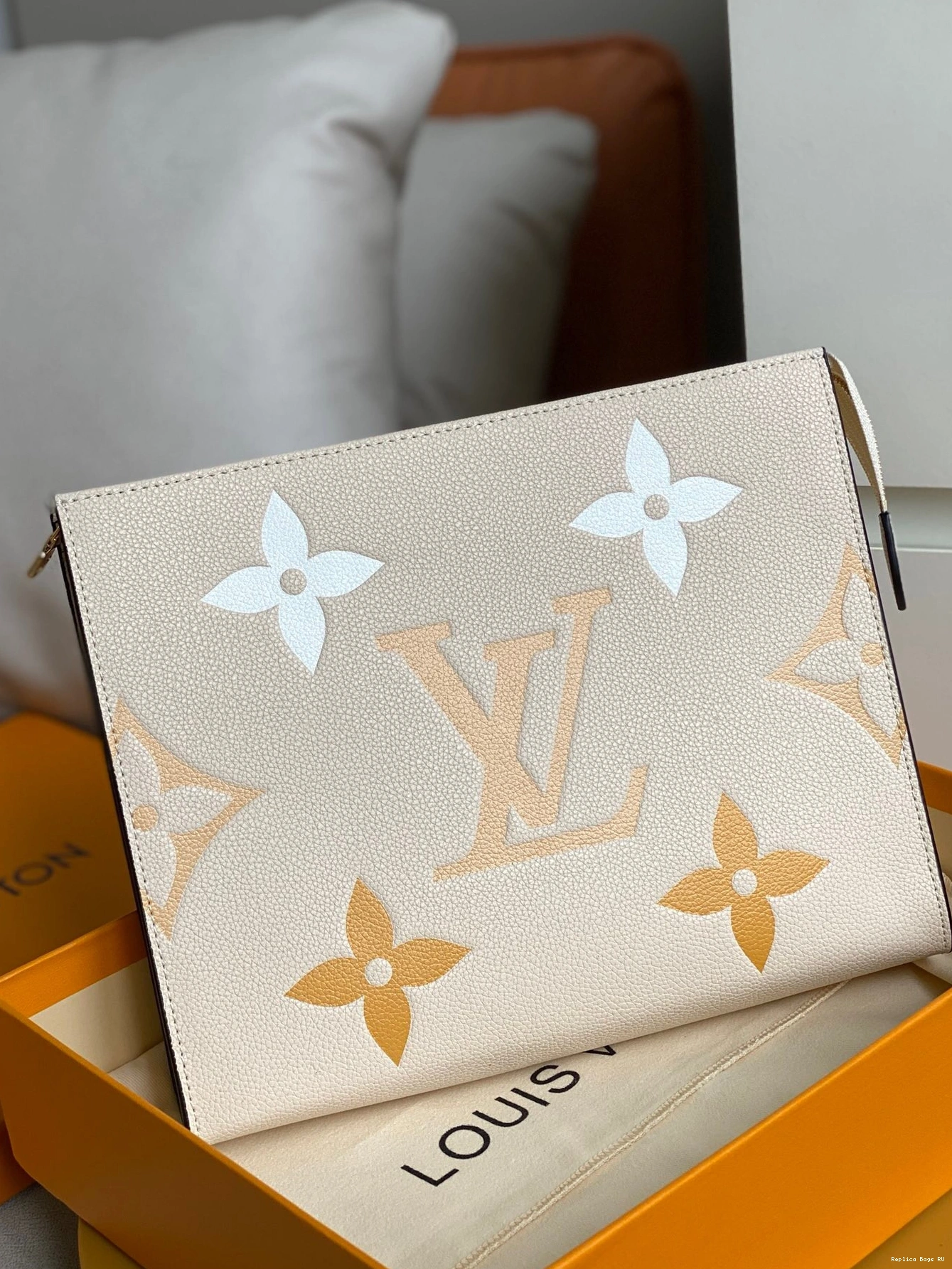 Affordable LOUIS POUCH TOILETRY VUITTON 26 0804